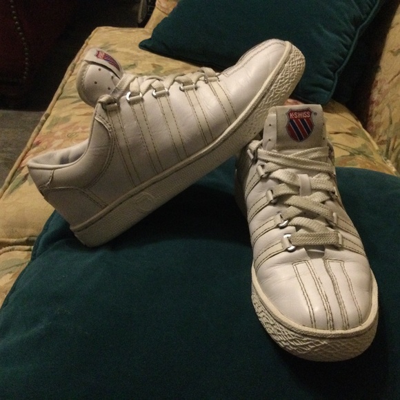 K.SWISS Classic Leather Tennis Shoe Size 2.5 youth - Picture 1 of 7